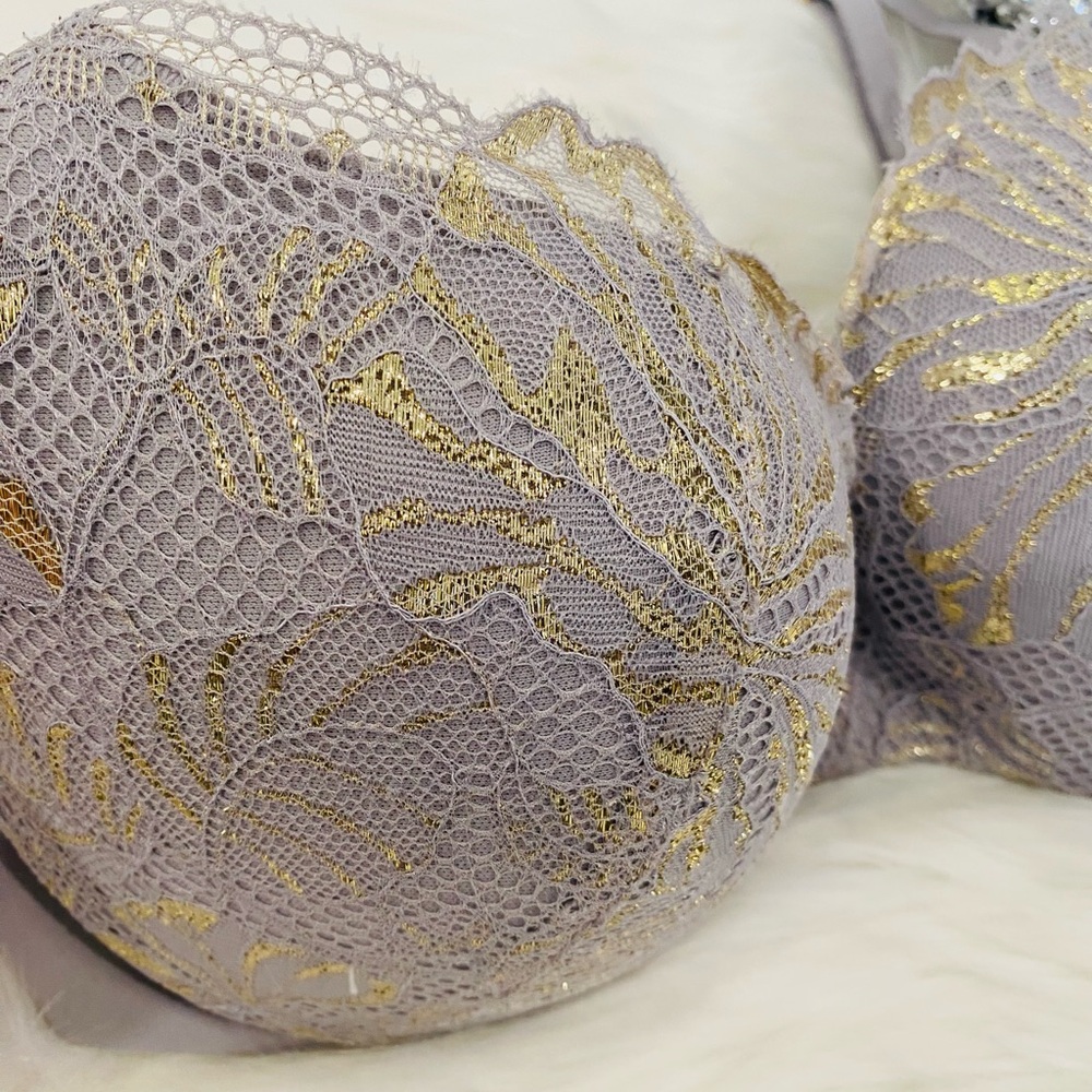 Victoria’s Secret- 32D - Lace bra - Picture 2 of 4